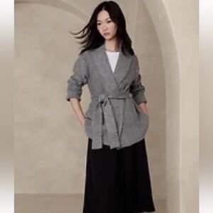 Banana Republic Gray Belted Cardigan